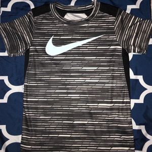 Boys Nike T-shirt
